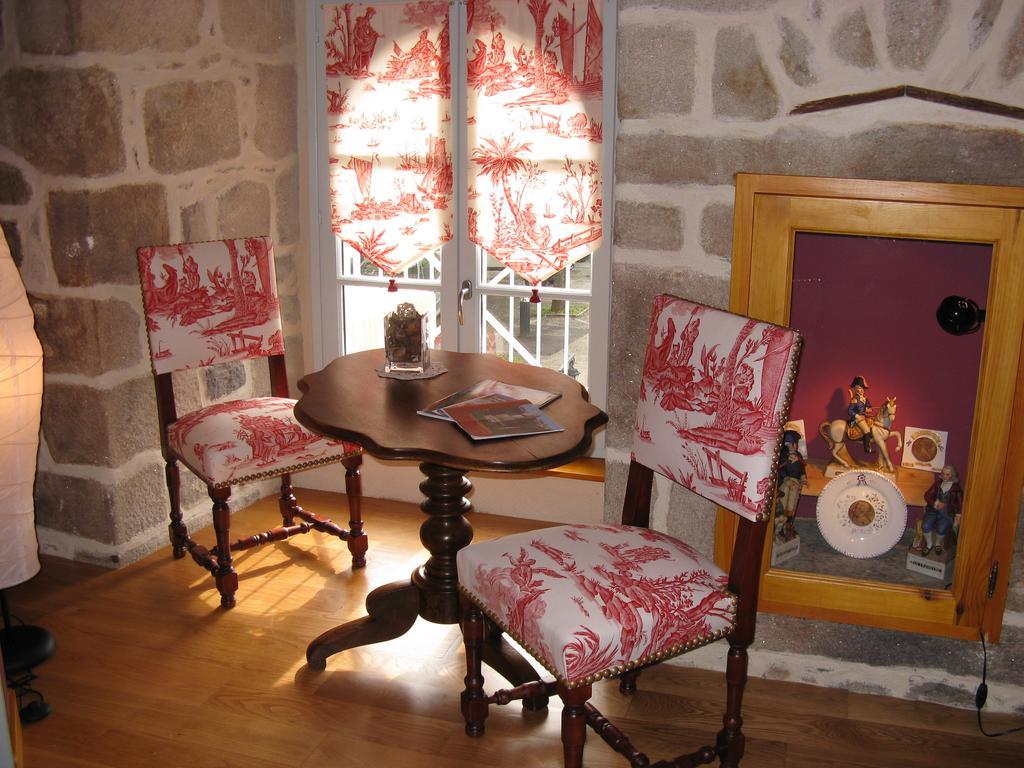 L'Echo Et L'Abbaye Acomodação com café da manhã La Chaise-Dieu Quarto foto